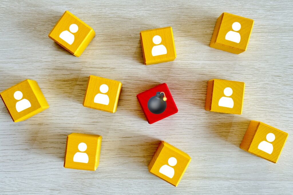 嫌われる　特徴　好かれる　中学生