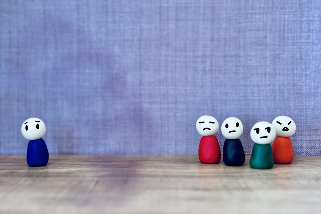 嫌われる　特徴　好かれる　中学生